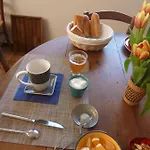 Le Rocher De Bed & Breakfast 3*