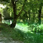 Bed & Breakfast Le Rocher De Sampzon