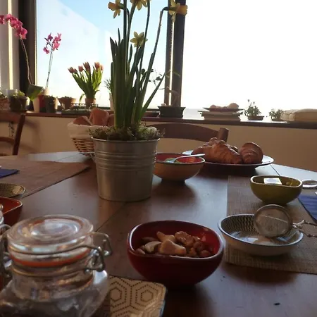 Bed & Breakfast Le Rocher De 3*