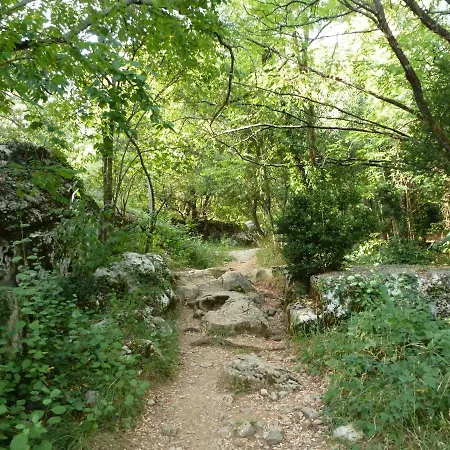 Le Rocher De 3* Sampzon