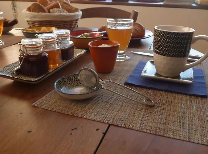 Le Rocher De Bed & Breakfast