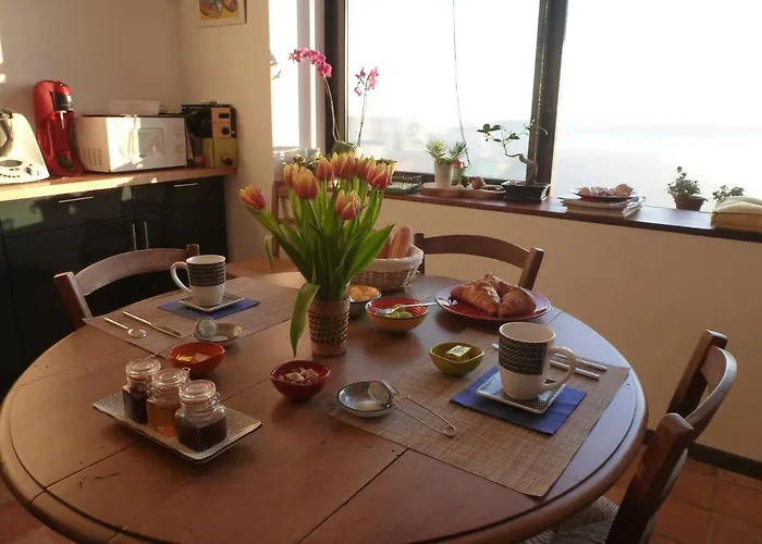 Le Rocher De 3* Sampzon