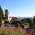 Le Rocher De Bed & Breakfast