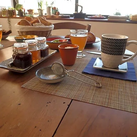 Le Rocher De Couette-café Sampzon