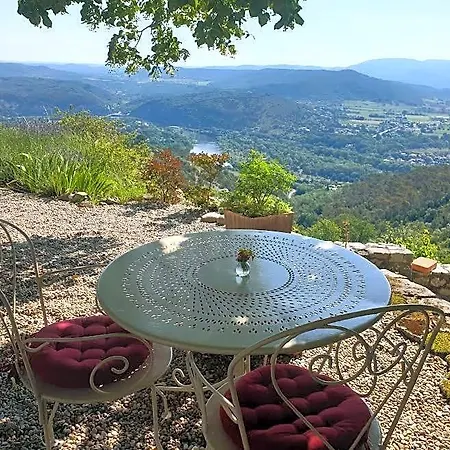 Couette-café Le Rocher De